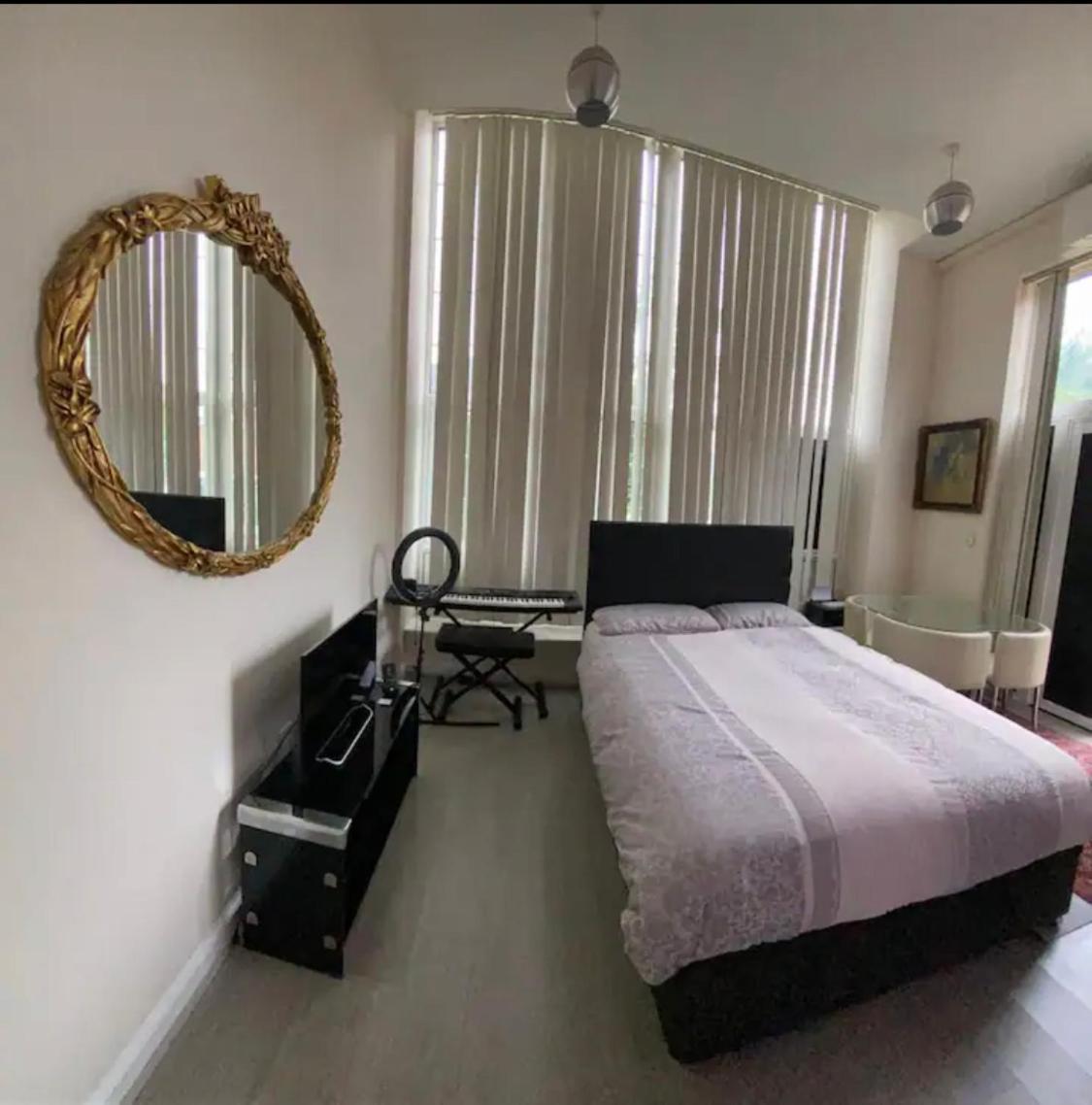 Spacious King Room With Private Entrance - Near Emirates And Camden And King'S Cross - 5 Min To Tube Finchley Exterior foto