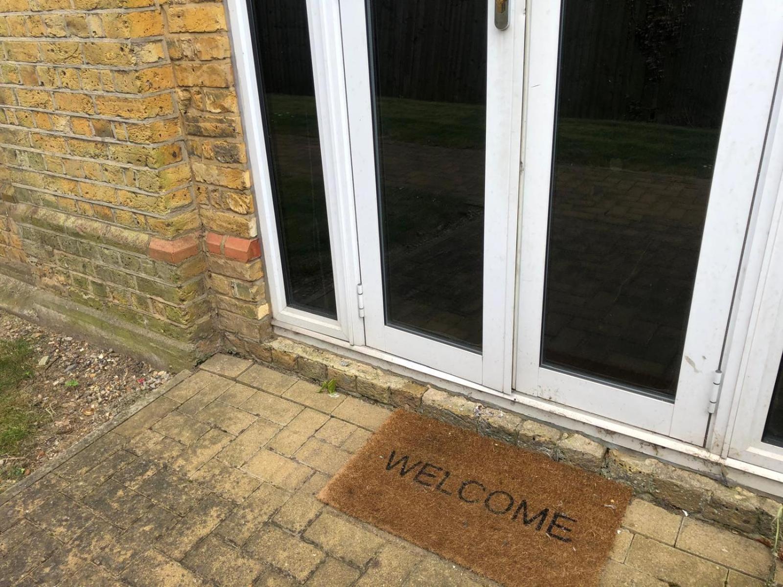 Spacious King Room With Private Entrance - Near Emirates And Camden And King'S Cross - 5 Min To Tube Finchley Exterior foto